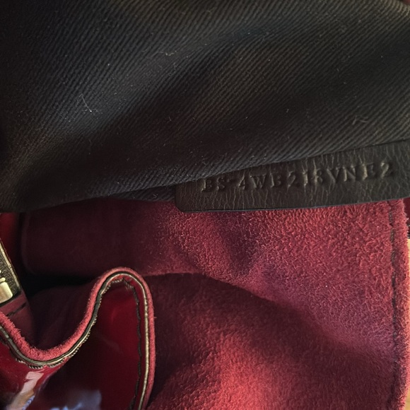 VALENTINO GARAVANI Maroon Patant Leather Hobo Shoulder Tote Bag NEW - Picture 9 of 11